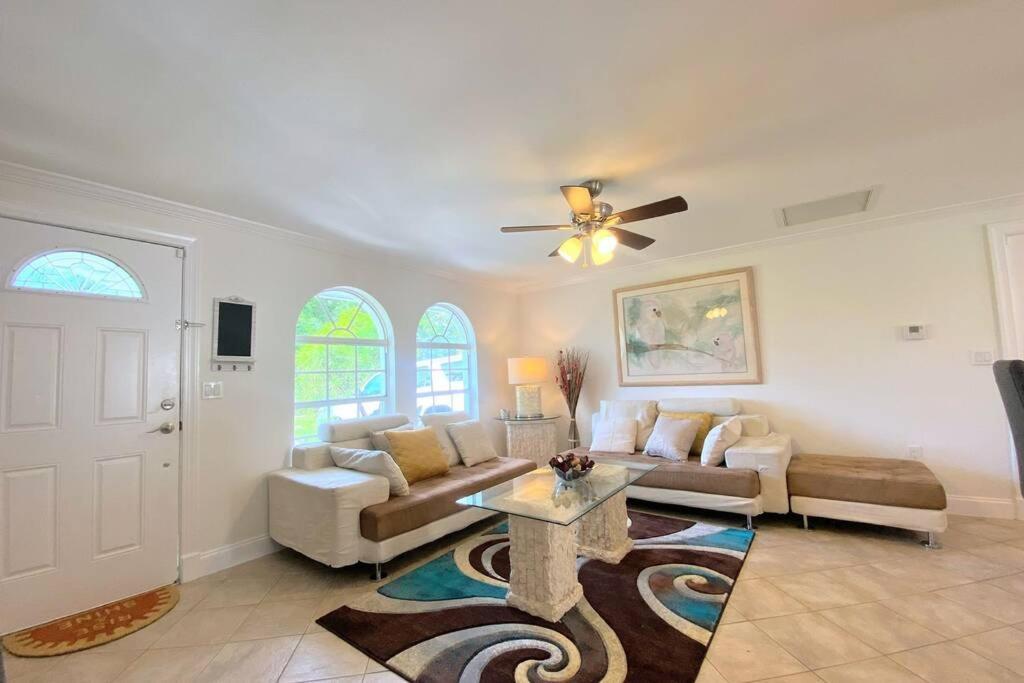 Cheerfull 4/Bed/ 3 Bath / Pool / Best Location North North Naples Dış mekan fotoğraf