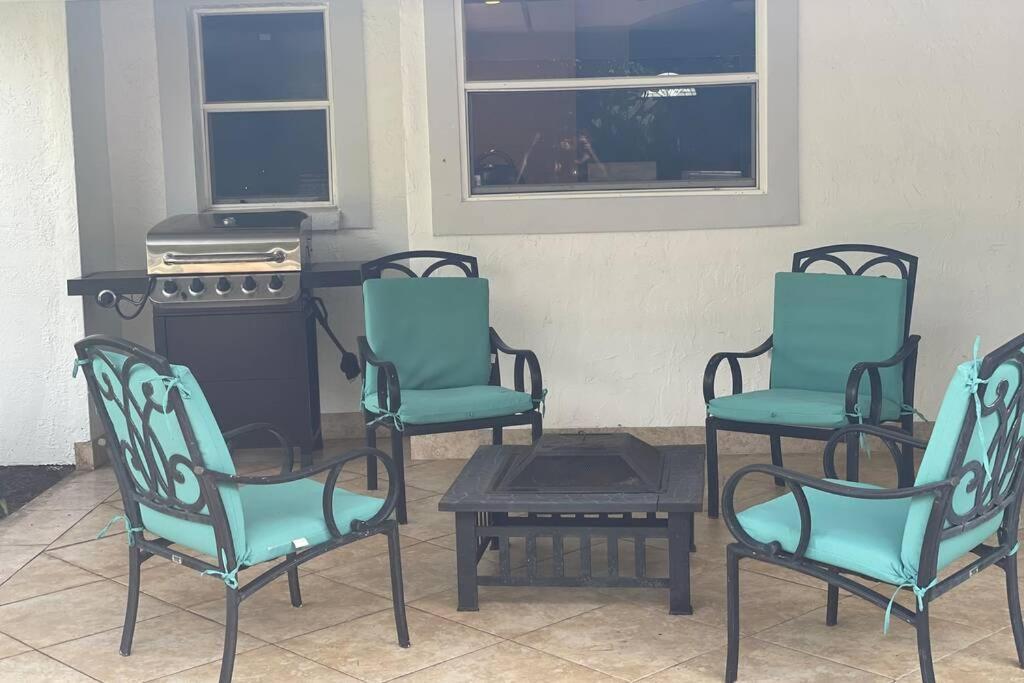 Cheerfull 4/Bed/ 3 Bath / Pool / Best Location North North Naples Dış mekan fotoğraf